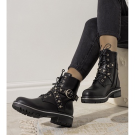 Bottes isolées noires de Joann le noir 1