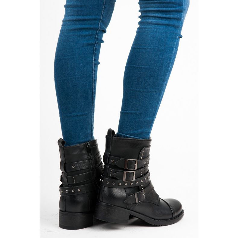 Erynn Travailleurs noirs avec des boucles le noir 1