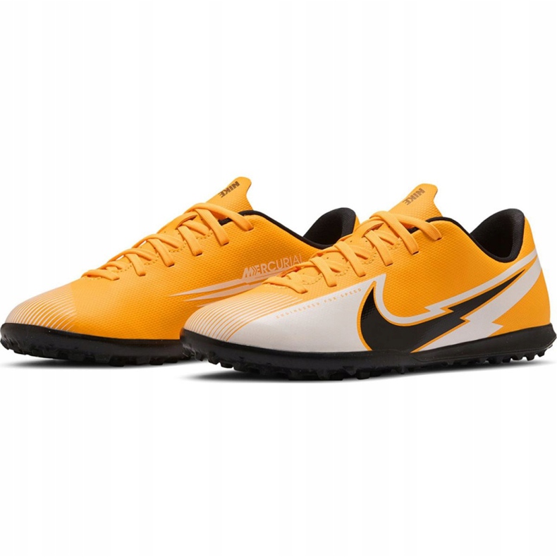 Nike Mercurial Vapor 13 Club Tf Jr AT8177 801 chaussures de football jaunes 1
