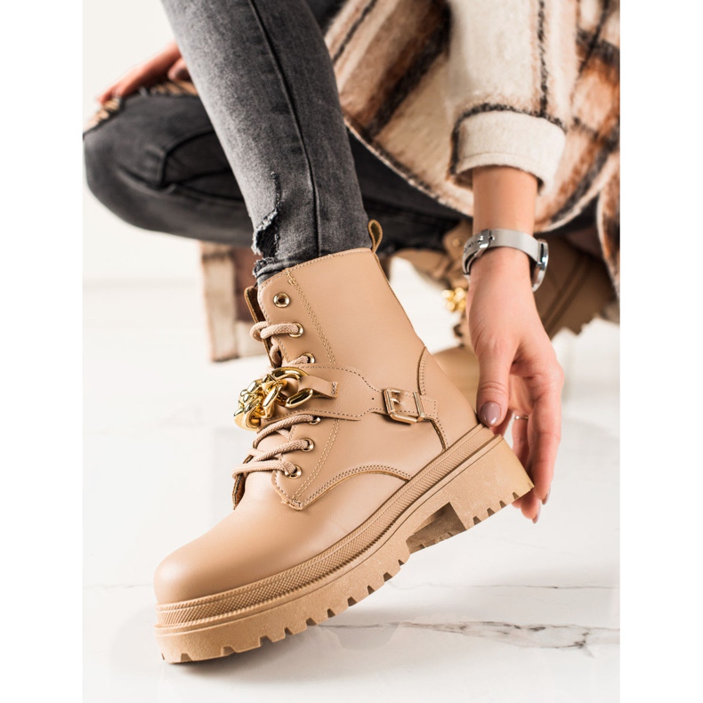 TRENDI Travailleurs de la mode confortables beige 1 TRENDI Travailleurs de la mode confortables beige 1