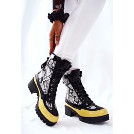 Boots Cuir Serpent Noir et Jaune Meridiah blanche le noir 4