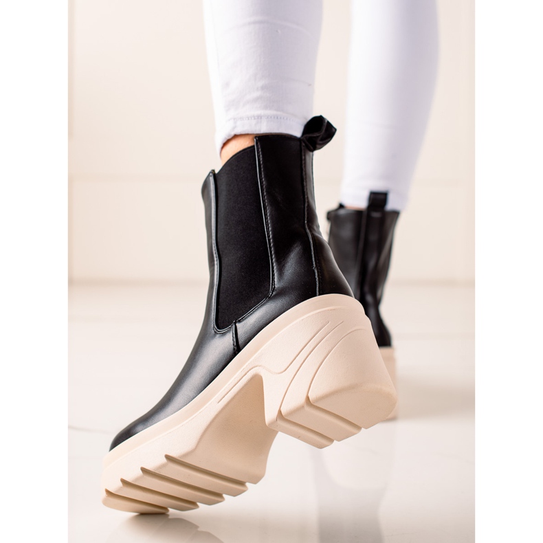 TRENDI Bottes sur plate-forme beige noir 1