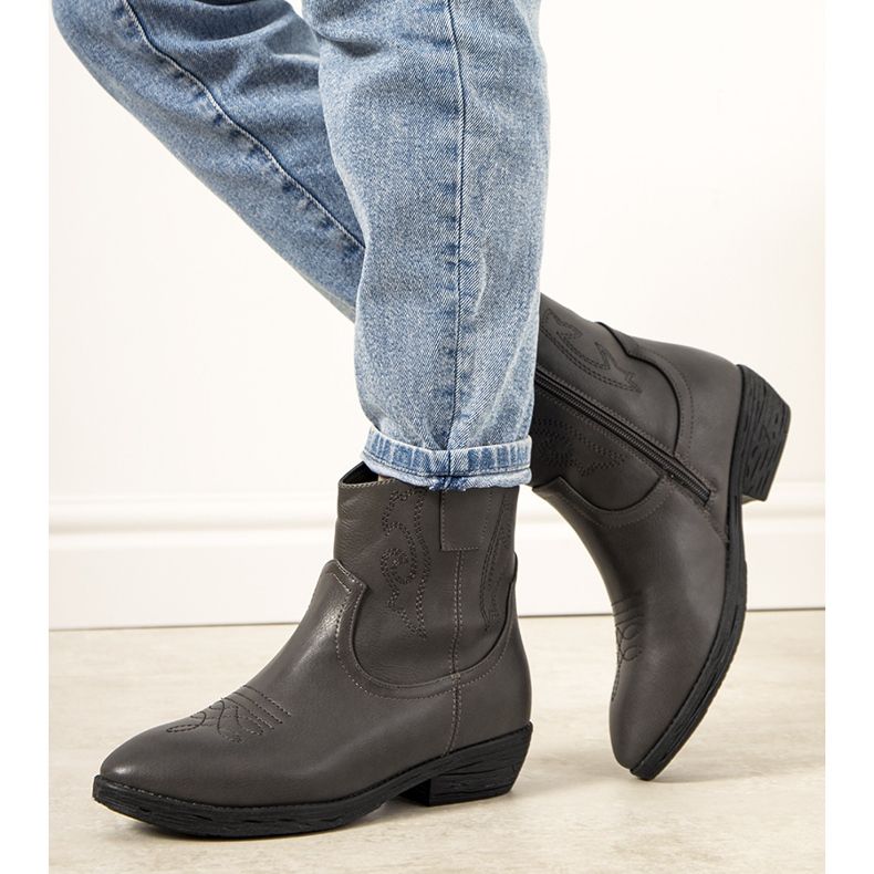 Bottes de cowboy isolées grises Belda 1