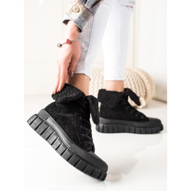 TRENDI Bottes, Baskets Avec Peau De Mouton le noir 1