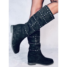 Bottes sur un coin Ferto Black caché le noir 2