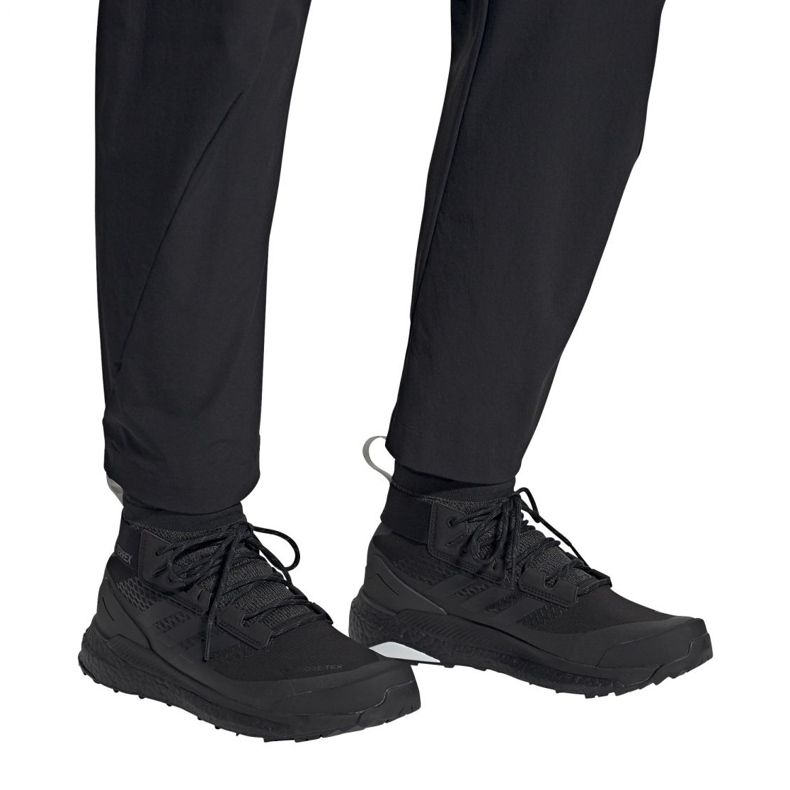 Chaussures Adidas Terrex Free Hiker M FV5497 le noir 2