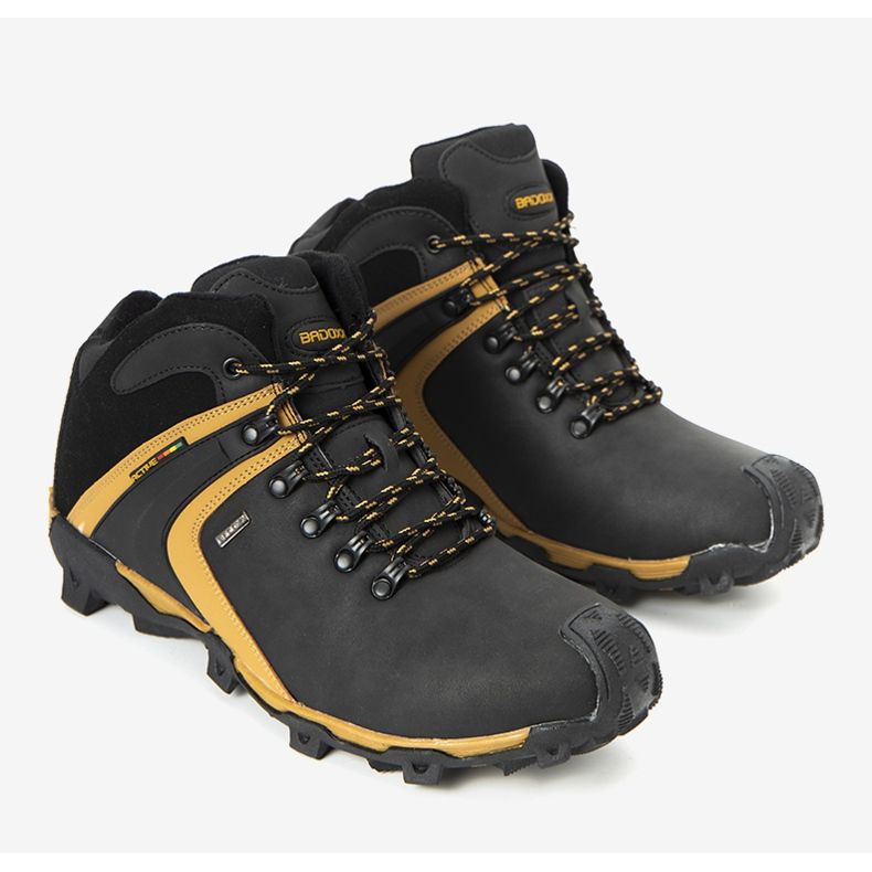 Chaussures de sport isolées Barry noires pour hommes jaune 2