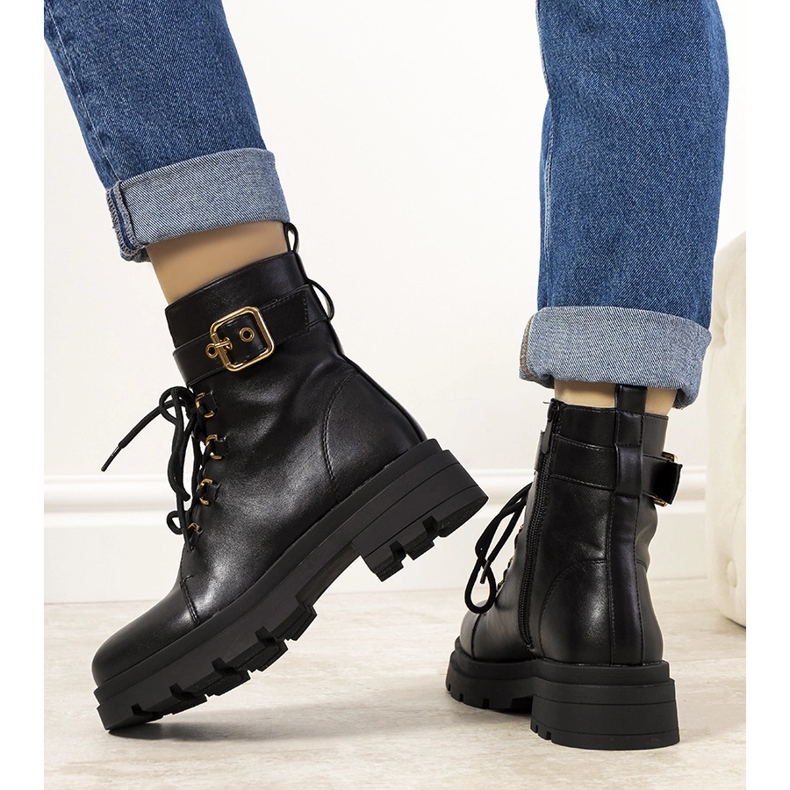Bottes isolées noires d'Adomo le noir 1