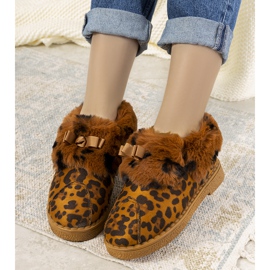 Chaussons marron avec fourrure isolée Valle brun jaune 3