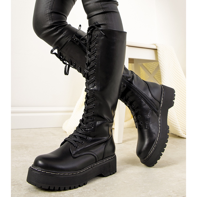 Bottes pour femmes isolées noires de Patino le noir 2