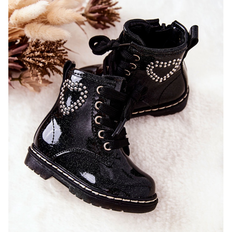 WT1 Chaussons Enfant Noir Brillant Laqué 1