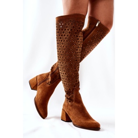 PA2 Bottines Hekilea en daim marron à motif ajouré brun 3