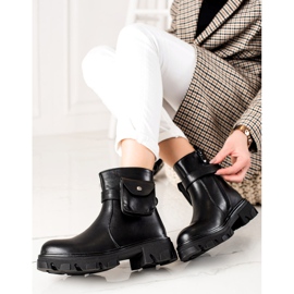 TRENDI Bottes basses avec une poche le noir 3