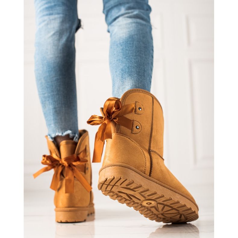 TRENDI Mukluki avec un arc jaune 1