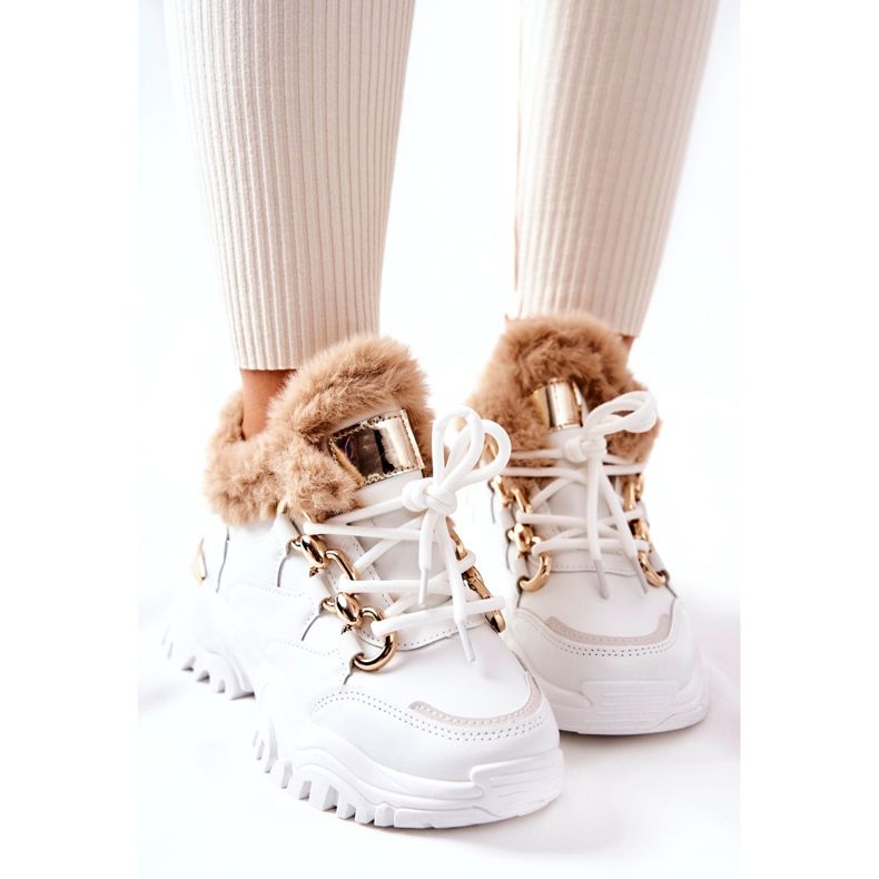 PM1 Chaussures de sport en cuir isolées blanches Shiney 3 PM1 Chaussures de sport en cuir isolées blanches Shiney 3