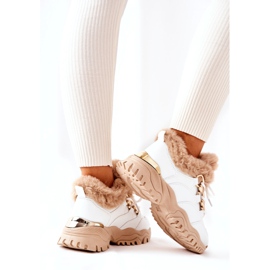 PM1 Chaussures de sport isolées en cuir blanc et beige Shiney 3