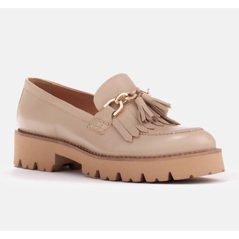 Marco Shoes Mocassins avec une chaîne dorée sur une semelle légère beige 1