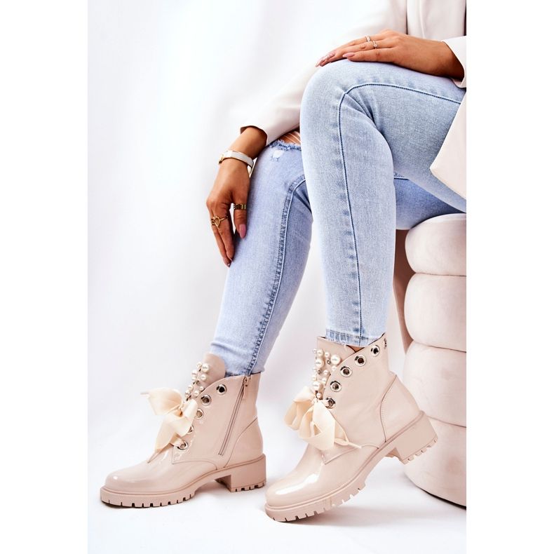 PL4 Ouvriers Chauds Laqués Avec Des Perles Beiges 2