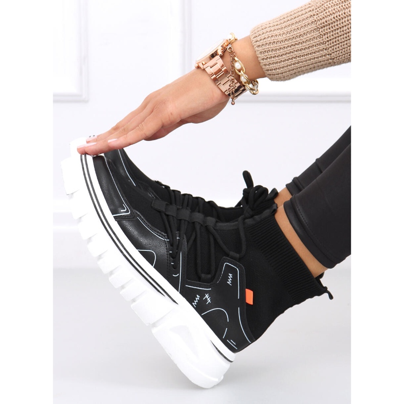 Chaussures de sport chaussettes noires Malin le noir 1