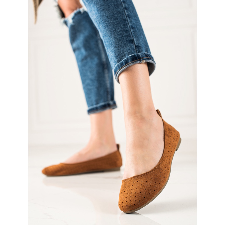 TRENDI Ballerines ajourées confortables brun 1