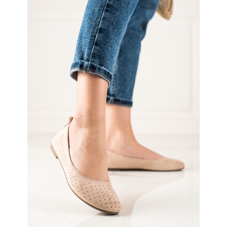 TRENDI Ballerines ajourées confortables beige 1