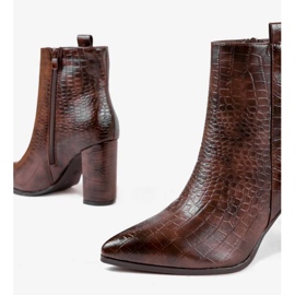 Bottines marron sur le post Zahara brun 6