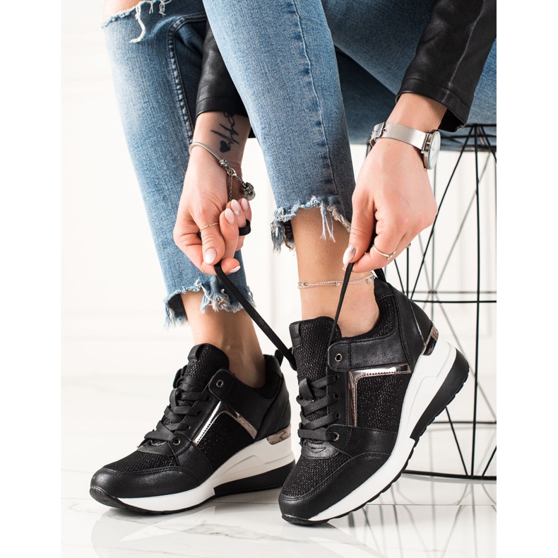 TRENDI Baskets compensées légères le noir 1