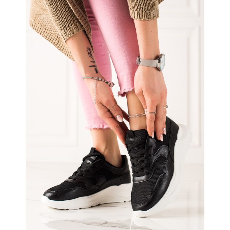 TRENDI Baskets noires classiques le noir 2