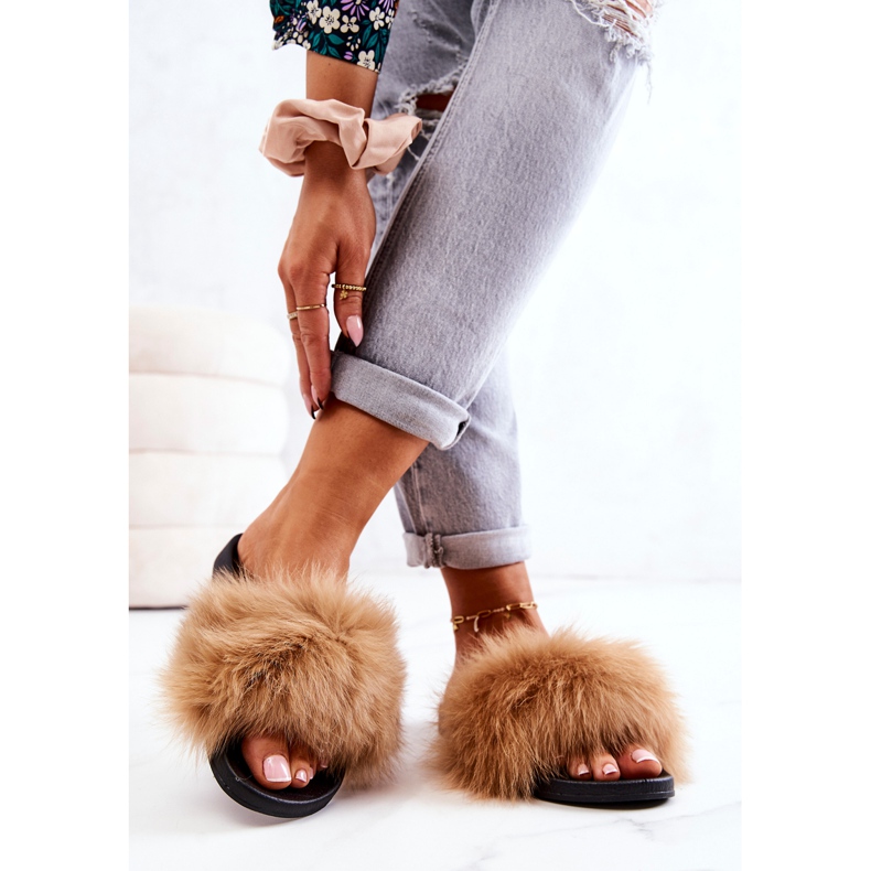 PG2 Chaussons en Fourrure Naturelle Camel Naturimo brun noir 1