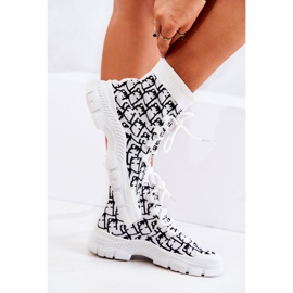 FM1 Chaussettes Kandice noires et blanches chaussures de sport 1