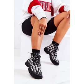 FM1 Chaussettes de sport Kandice noires et blanches 1