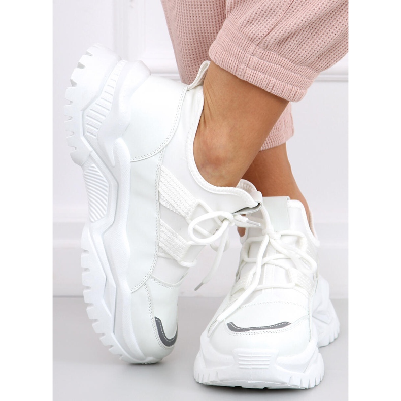 Baskets blanches Aston 1