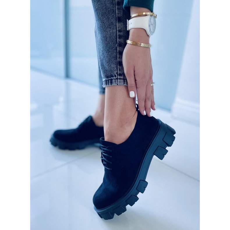 Chaussures sur une semelle épaisse Apoll Black le noir 1