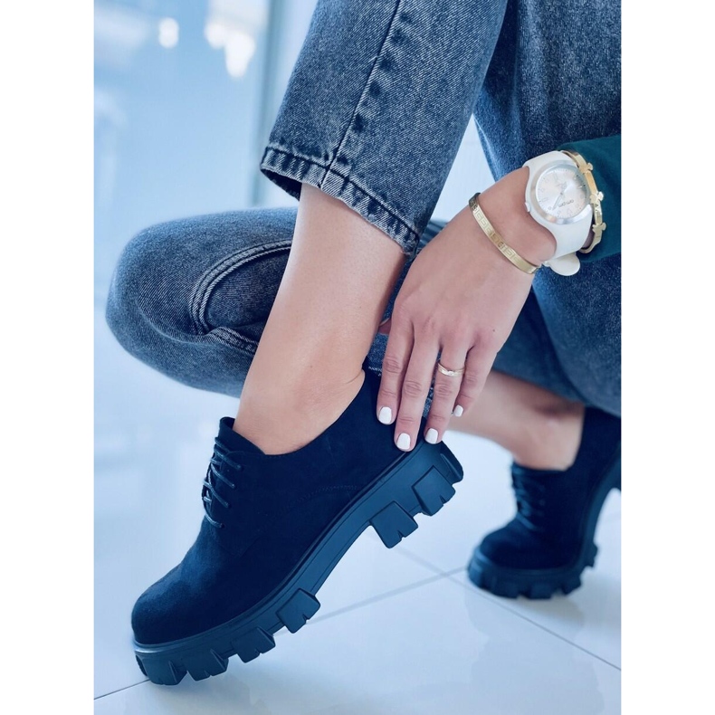 Chaussures sur une semelle épaisse Apoll Black le noir 2