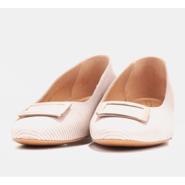 Marco Shoes Ballerines en daim beige à décor doré 2