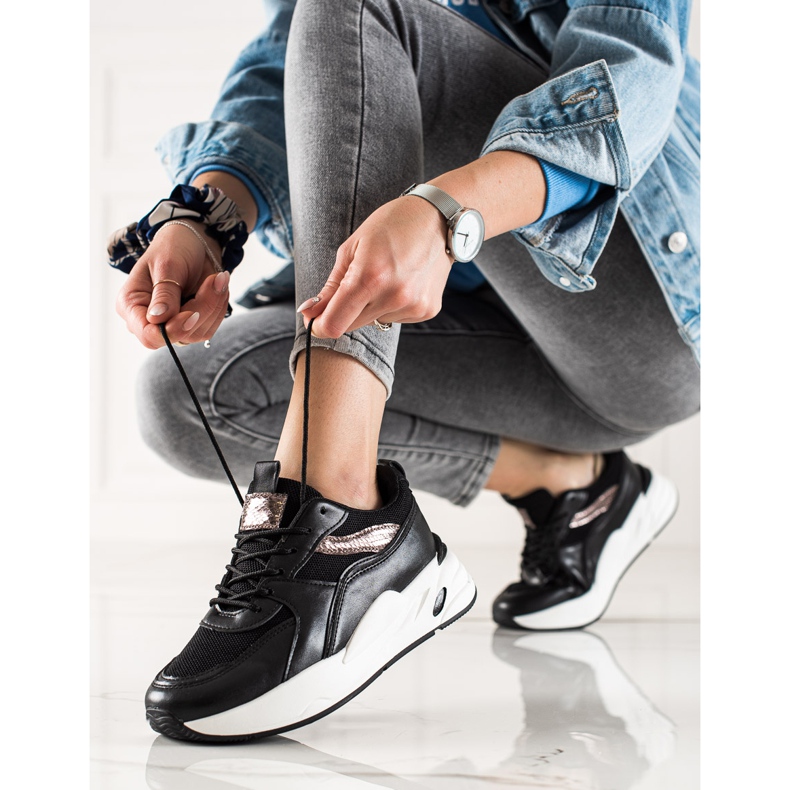 Ideal Shoes Baskets sur la plate-forme noir 1