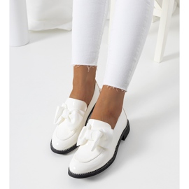 Chaussures laquées blanches Khale 1 Chaussures laquées blanches Khale 1