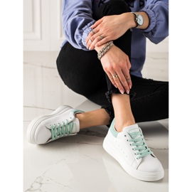 Ideal Shoes Baskets blanches classiques vert 2