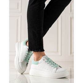 Ideal Shoes Baskets blanches classiques vert 3