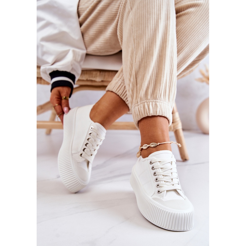 FB2 Baskets Basses Sur La Plateforme Mischa Blanche 2 FB2 Baskets Basses Sur La Plateforme Mischa Blanche 2