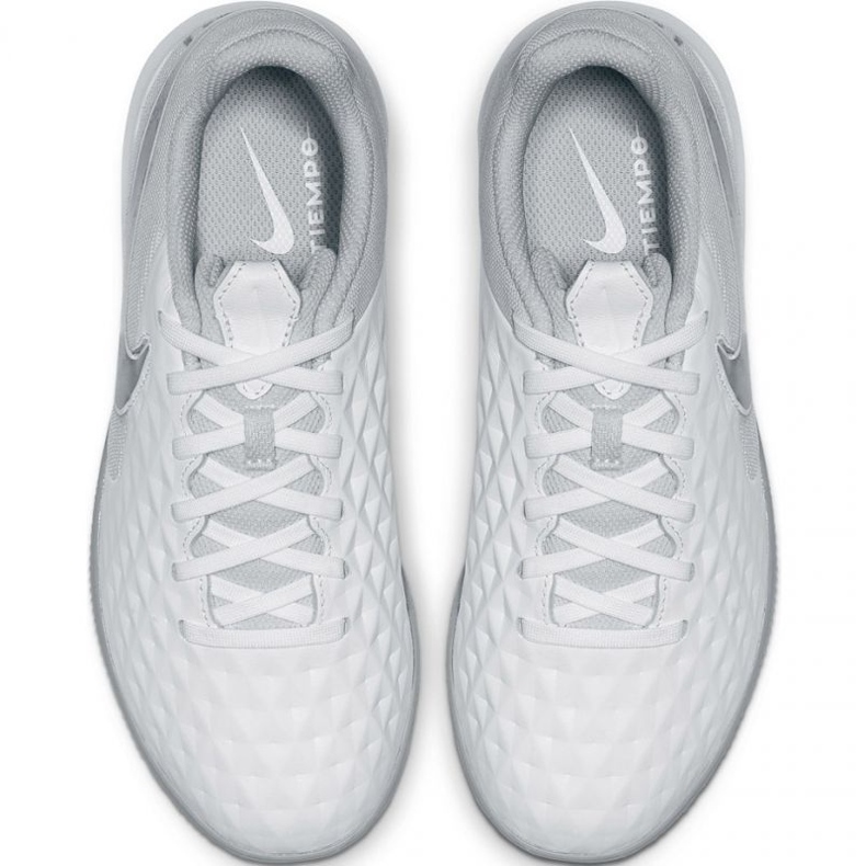 Chaussures d'intérieur Nike Tiempo Legend 8 Academy Ic Jr AT5735-100 blanche blanche 1