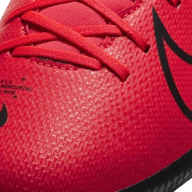 Chaussures d'intérieur Nike Mercurial Superfly 7 Club Ic Jr AT8153-606 multicolore oranges et rouges 6