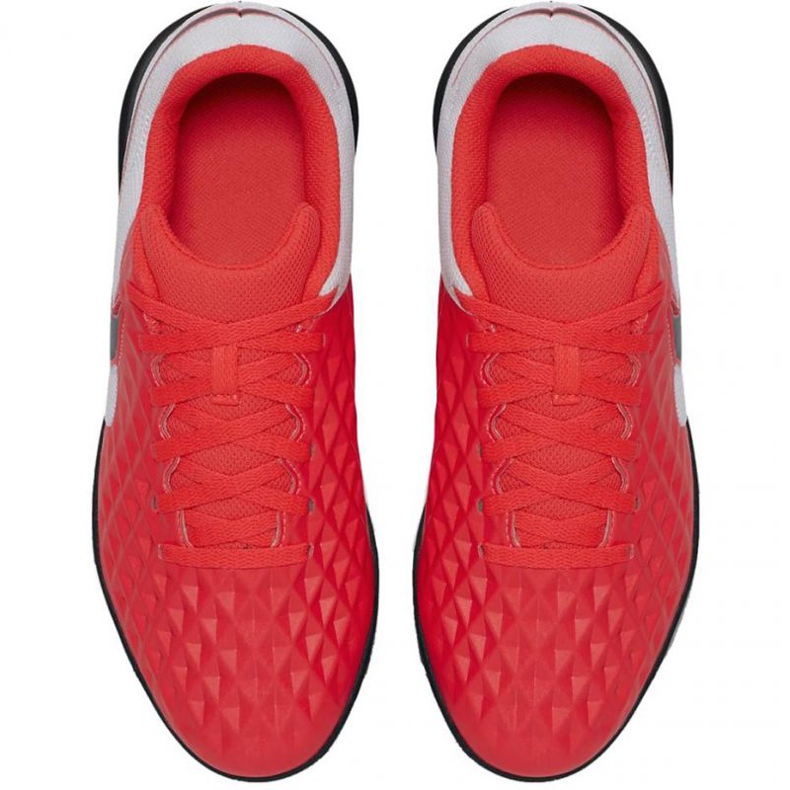 Chaussures d'intérieur Nike Tiempo Legend 8 Club Ic Jr AT5882-606 multicolore oranges et rouges 1 Chaussures d'intérieur Nike Tiempo Legend 8 Club Ic Jr AT5882-606 multicolore oranges et rouges 1