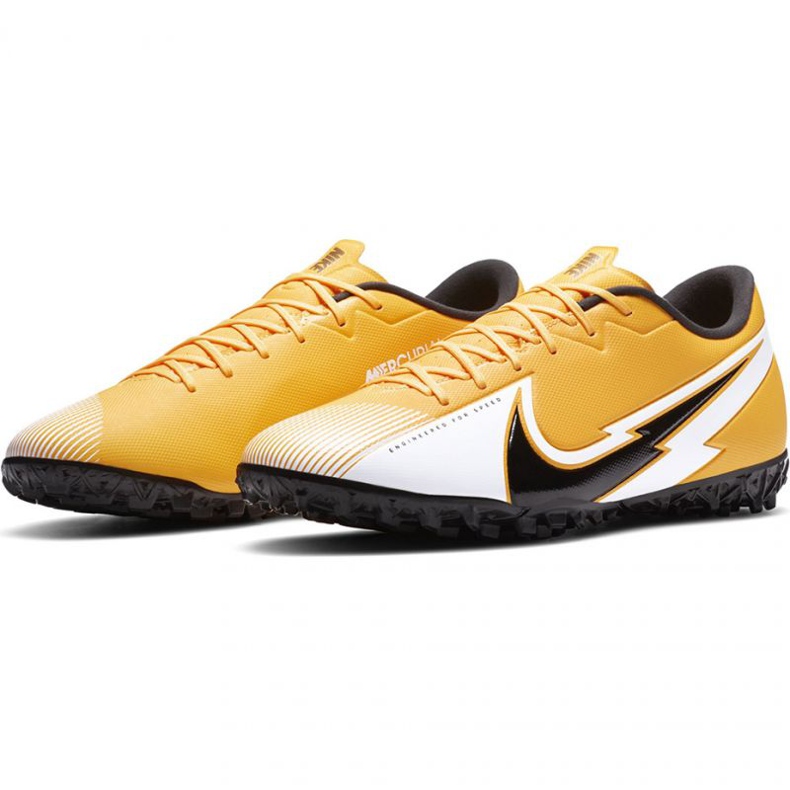 Chaussure de football Nike Mercurial Vapor 13 Academy Tf M AT7996 801 noir, orange, jaune jaunes 1