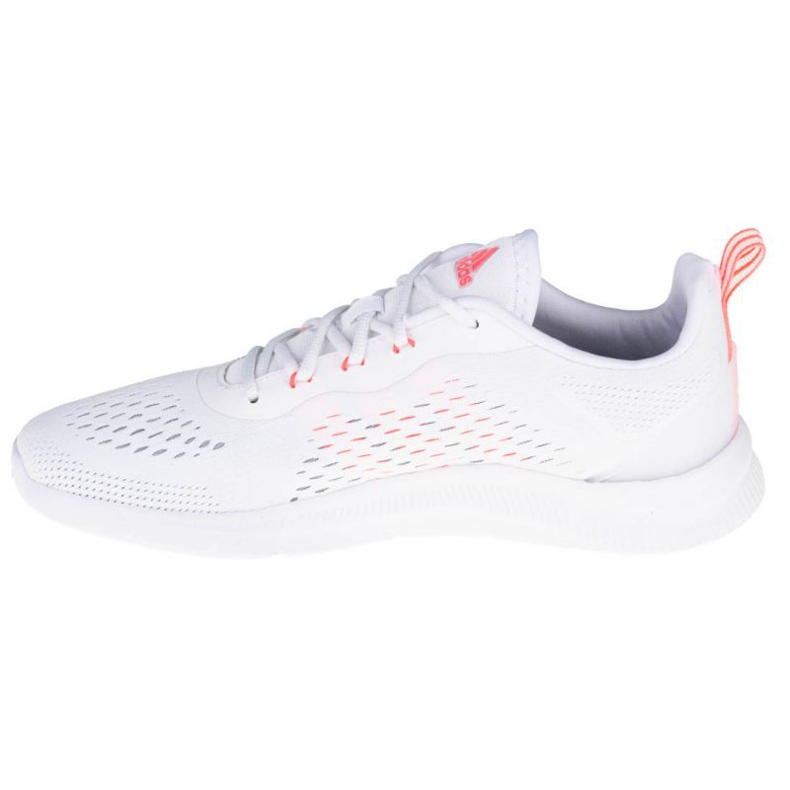 Chaussures Adidas Novamotion W FW3256 blanche 1