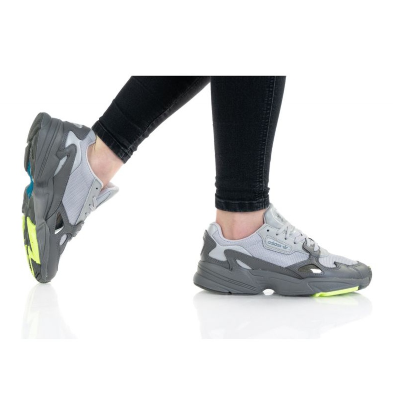 Chaussures Adidas Falcon WW EE5115 le noir 1