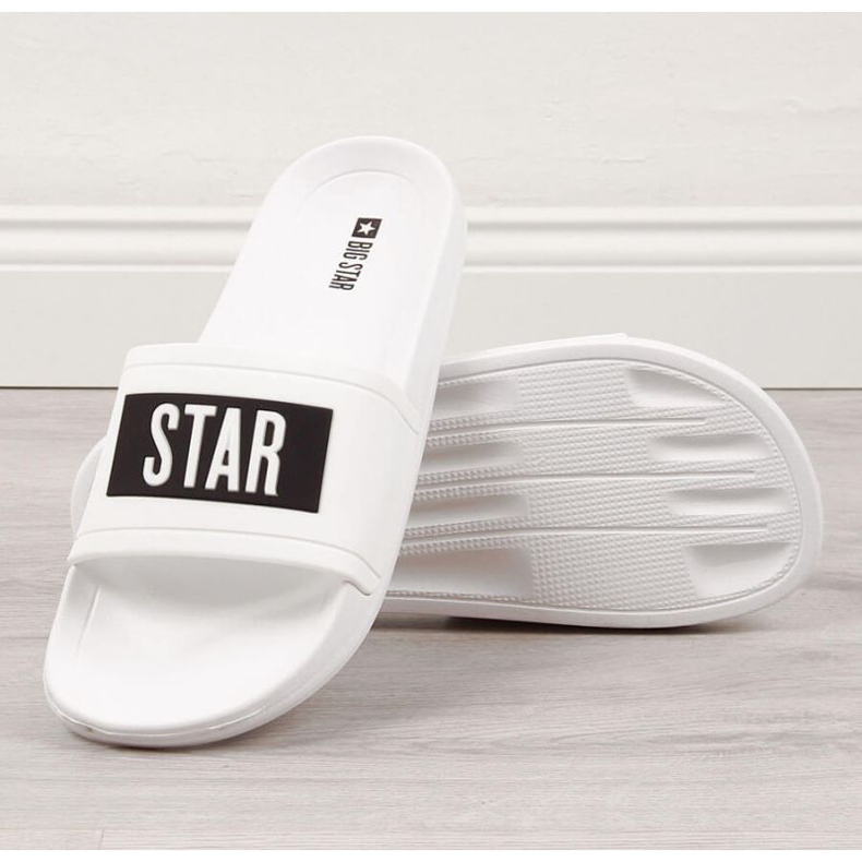 Chaussons de piscine blancs Big Star M DD174700 pour la piscine blanche 1