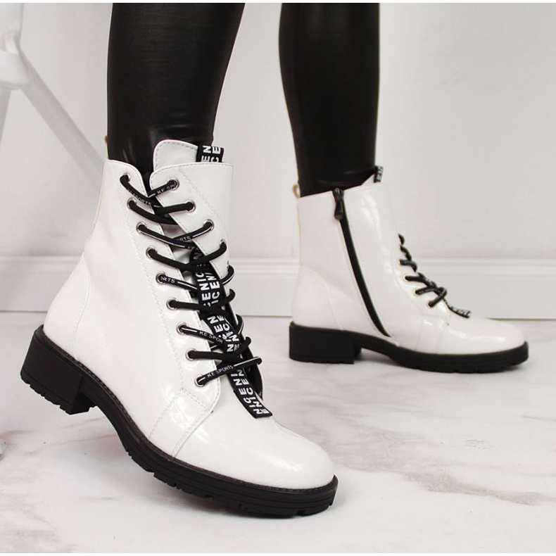Bottines asymétriques laquées blanches Vinceza W JAN32B 2