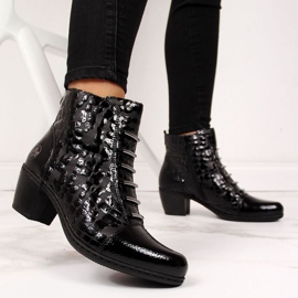Bottes en cuir sur un bloc Rieker W Y2162-01 noir le noir 2