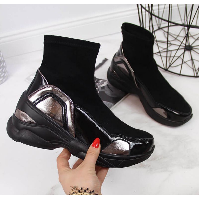 Chaussures compensées noires par T.Sokolski W SCA140 le noir 1